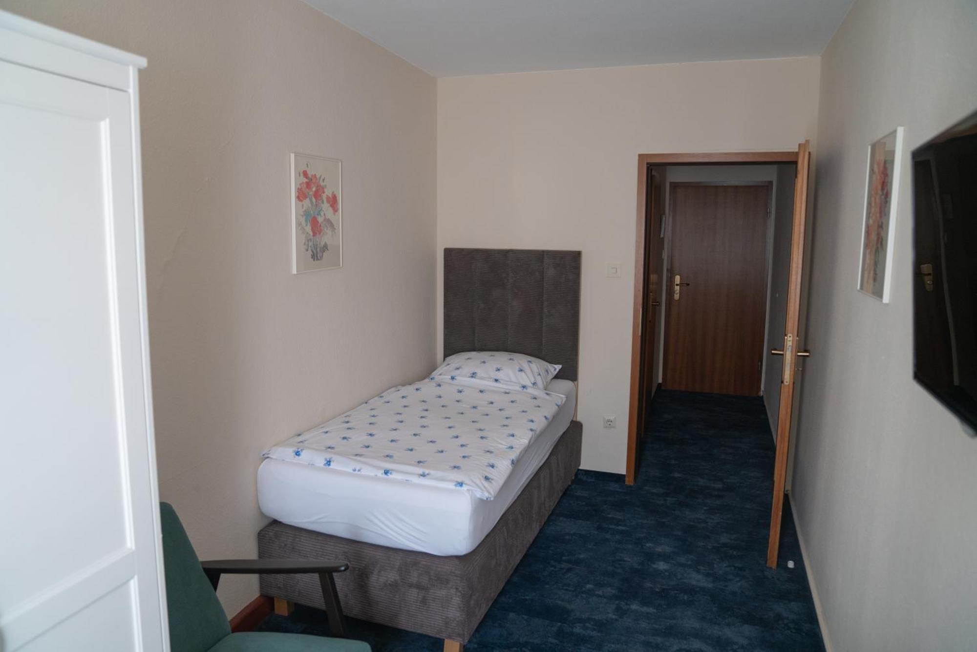 Hotel Zum Grafen Hallermunt ชปริงเกอ ภายนอก รูปภาพ