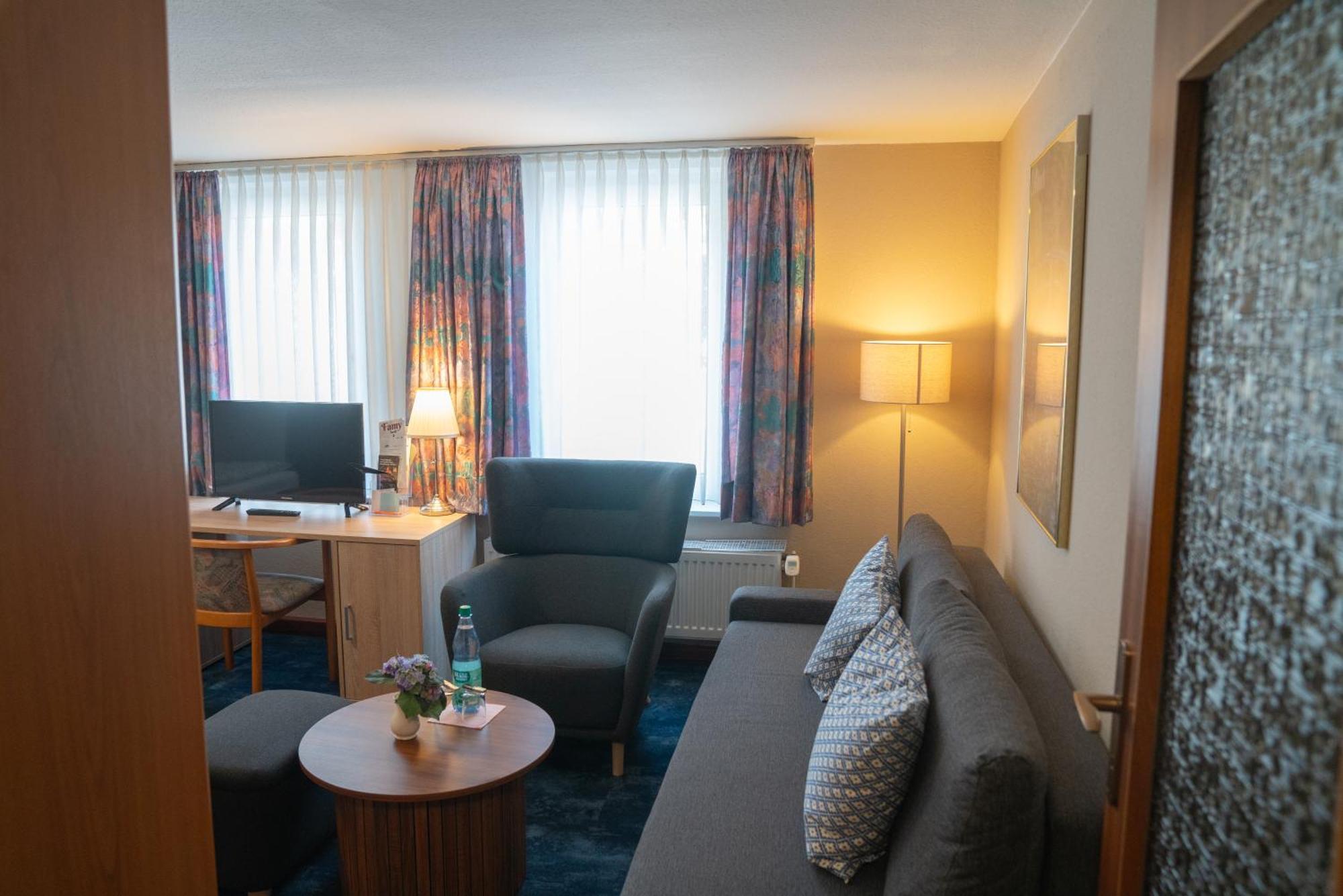 Hotel Zum Grafen Hallermunt ชปริงเกอ ภายนอก รูปภาพ