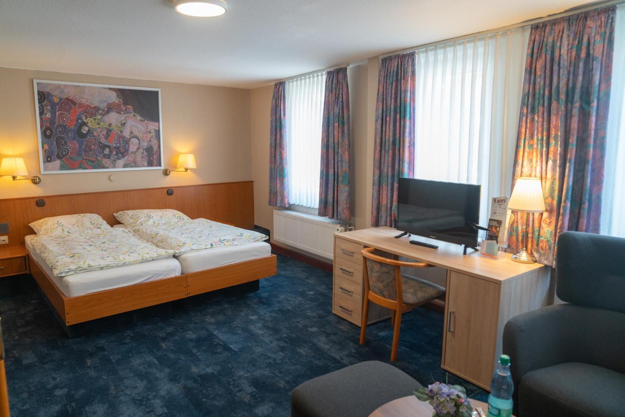 Hotel Zum Grafen Hallermunt ชปริงเกอ ภายนอก รูปภาพ