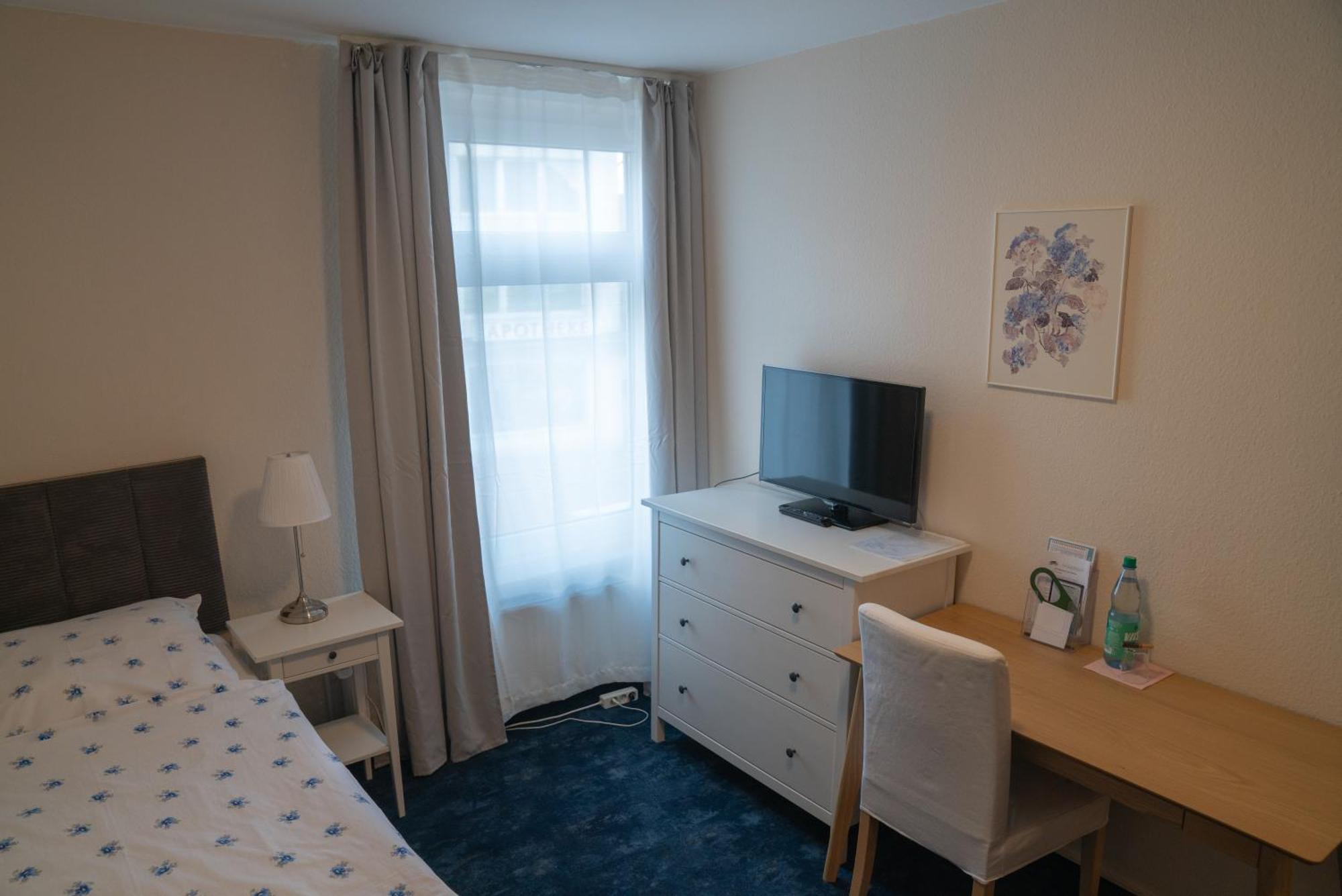 Hotel Zum Grafen Hallermunt ชปริงเกอ ภายนอก รูปภาพ