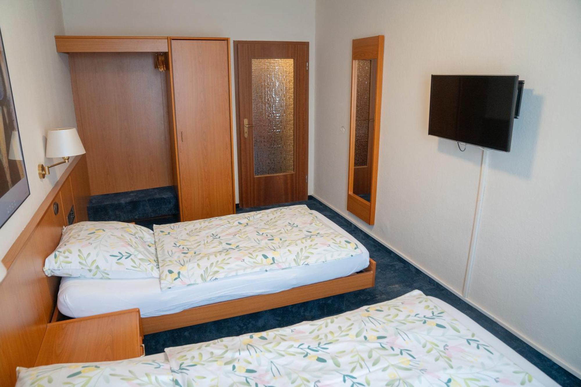 Hotel Zum Grafen Hallermunt ชปริงเกอ ภายนอก รูปภาพ