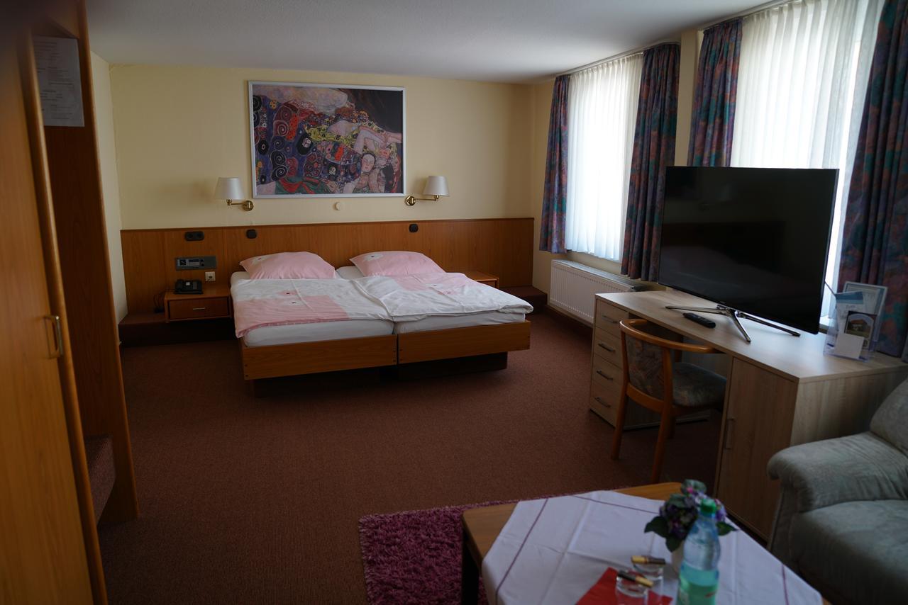 Hotel Zum Grafen Hallermunt ชปริงเกอ ภายนอก รูปภาพ